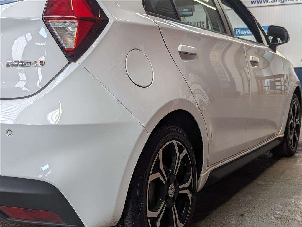 <p>2019 MG 3 EXCITE VTI-TECH</p>