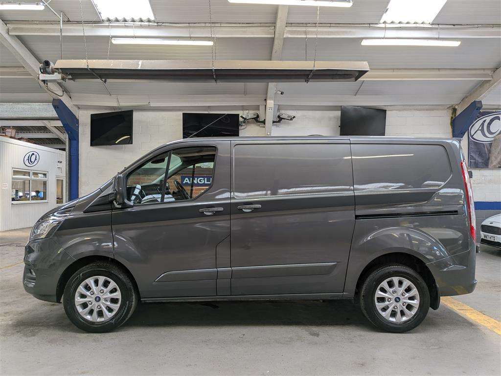 <p>2020 FORD TRANSIT CUSTOM 300LIMITD **SOLD</p>