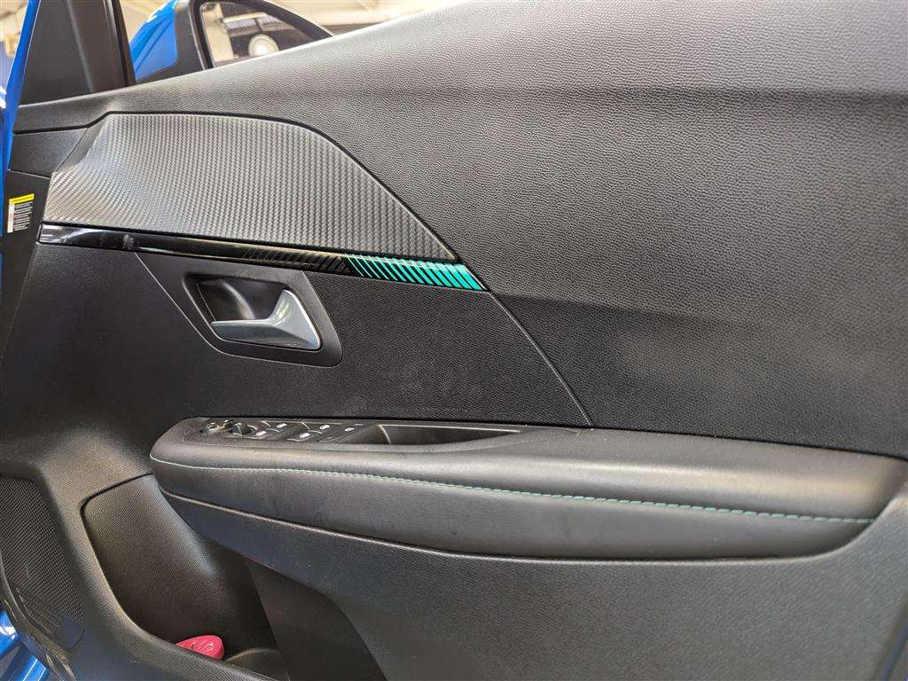 <p>2020 PEUGEOT 208 ALLURE PREMIUM PURETE</p>