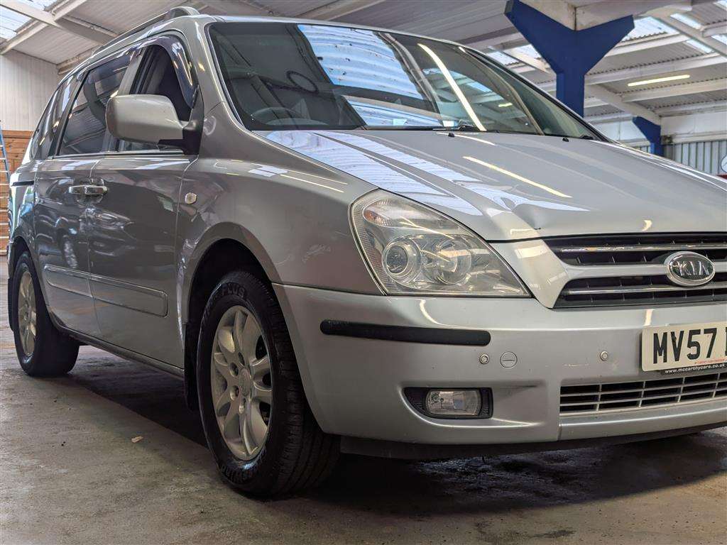 <p>2007 KIA SEDONA TS A</p>