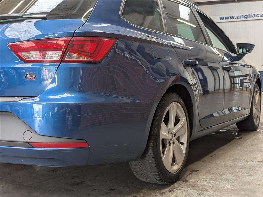 <p>2014 SEAT LEON FR TECHNOLOGY TSI</p>