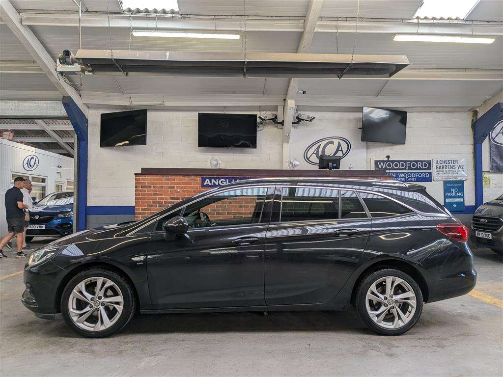 <p>2016 VAUXHALL ASTRA SRI</p>