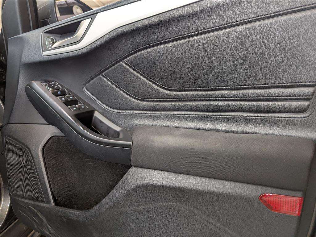 <p>2018 FORD FOCUS ZETEC</p>