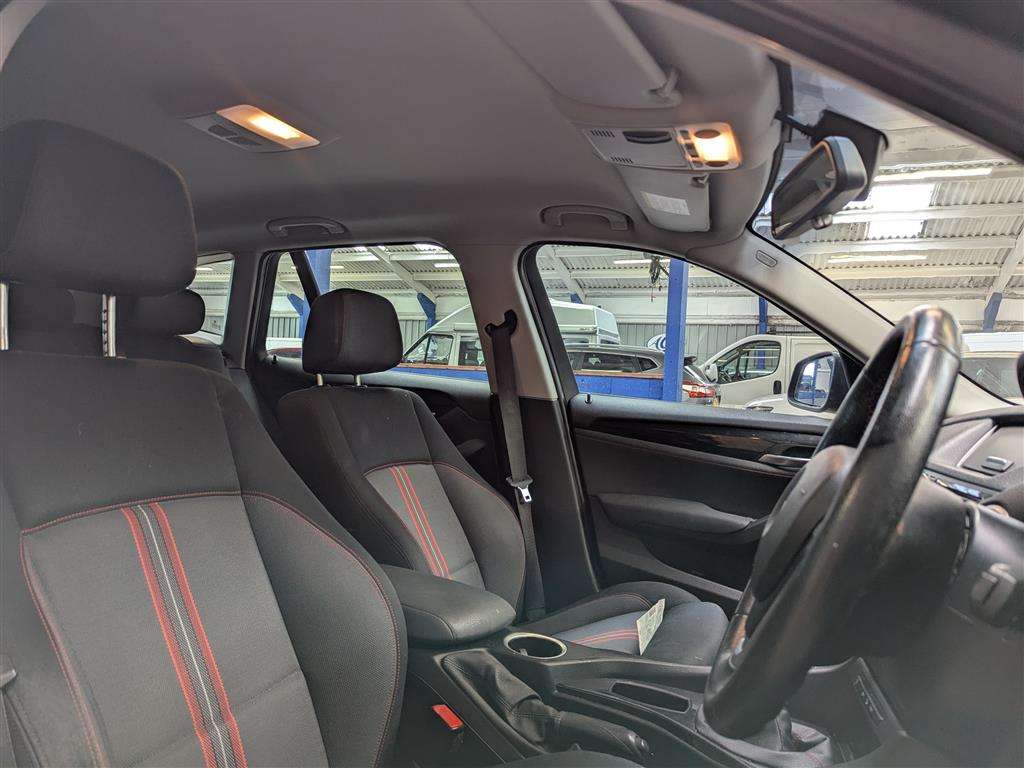 <p>2013 BMW X1 XDRIVE20D SPORT</p>