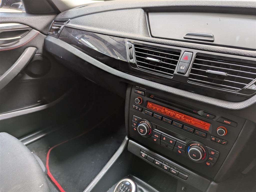 <p>2013 BMW X1 XDRIVE20D SPORT</p>