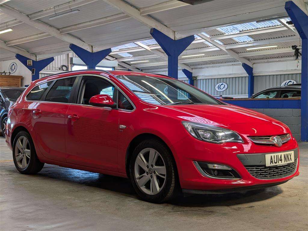 <p>2014 VAUXHALL ASTRA SRI CDTI AUTO</p>