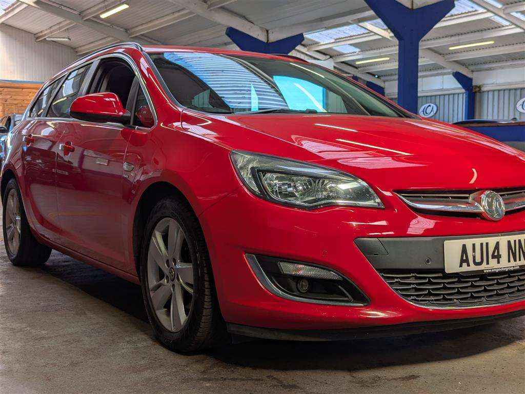 <p>2014 VAUXHALL ASTRA SRI CDTI AUTO</p>