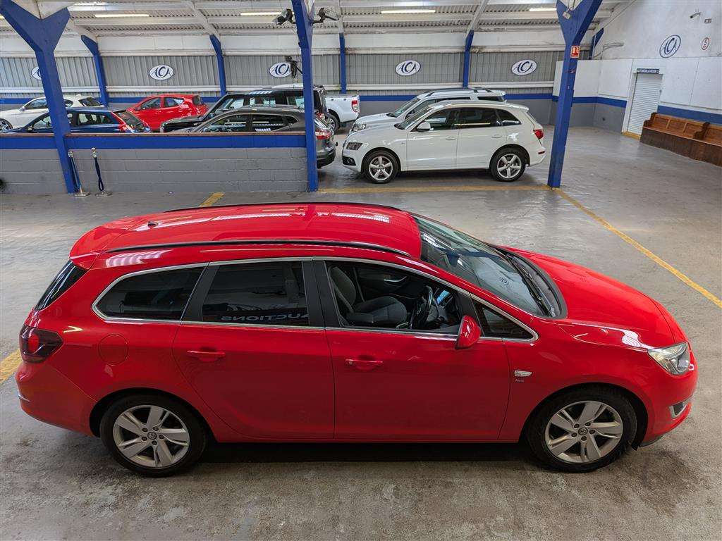 <p>2014 VAUXHALL ASTRA SRI CDTI AUTO</p>