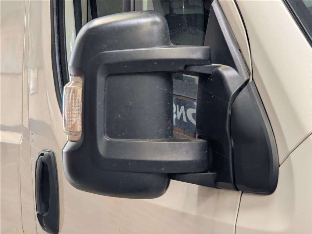 <p>2016 PEUGEOT BOXER 335 PROFESSIONAL L3</p>