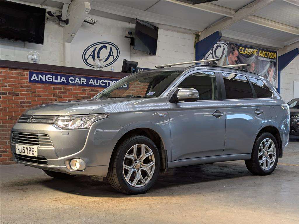<p>2015 MITSUBISHI OUTLANDER GX4H PHEV 4WORK</p>