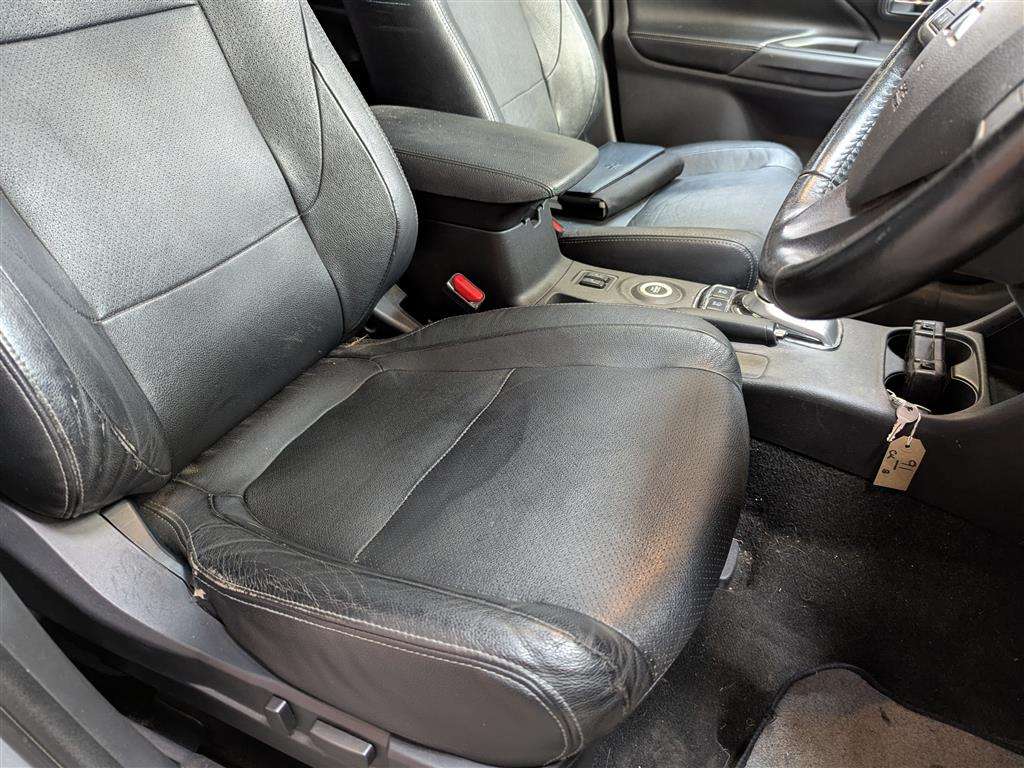 <p>2015 MITSUBISHI OUTLANDER GX4H PHEV 4WORK</p>