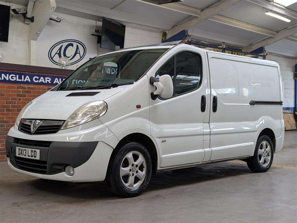<p>2013 VAUXHALL VIVARO 2700 SPORTIVE CDTI</p>