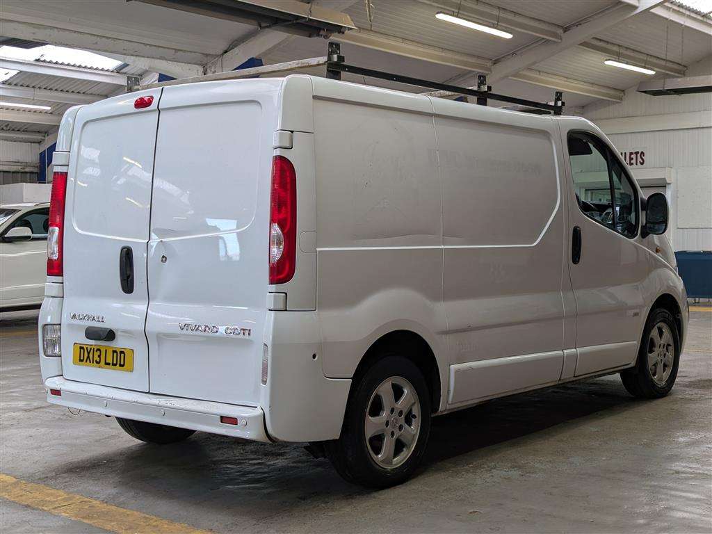 <p>2013 VAUXHALL VIVARO 2700 SPORTIVE CDTI</p>