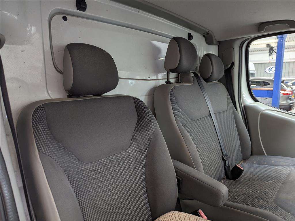 <p>2013 VAUXHALL VIVARO 2700 SPORTIVE CDTI</p>