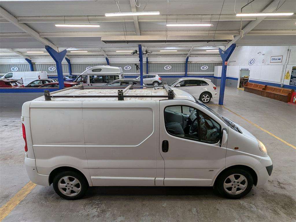 <p>2013 VAUXHALL VIVARO 2700 SPORTIVE CDTI</p>
