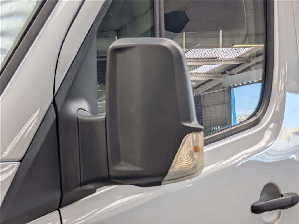 <p>2015 VOLKSWAGEN CRAFTER CR35 TDI</p>