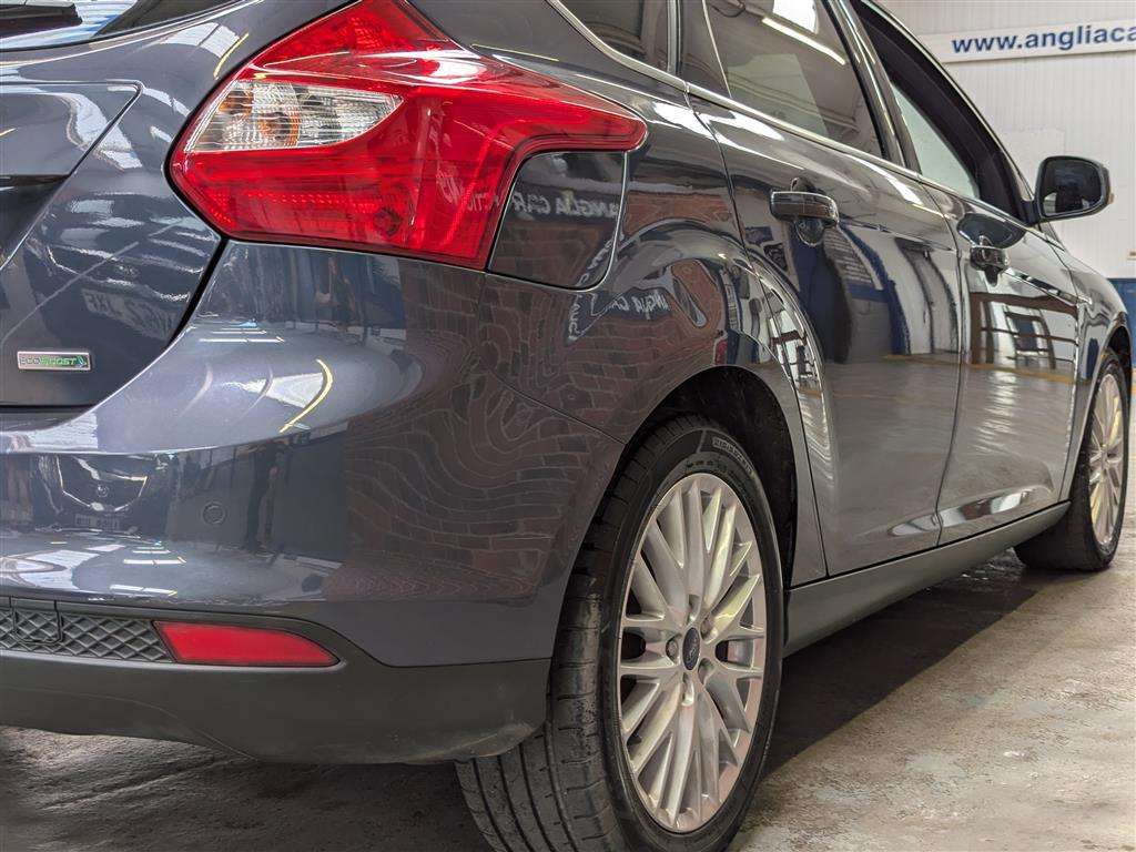 <p>2014 FORD FOCUS ZETEC TURBO</p>