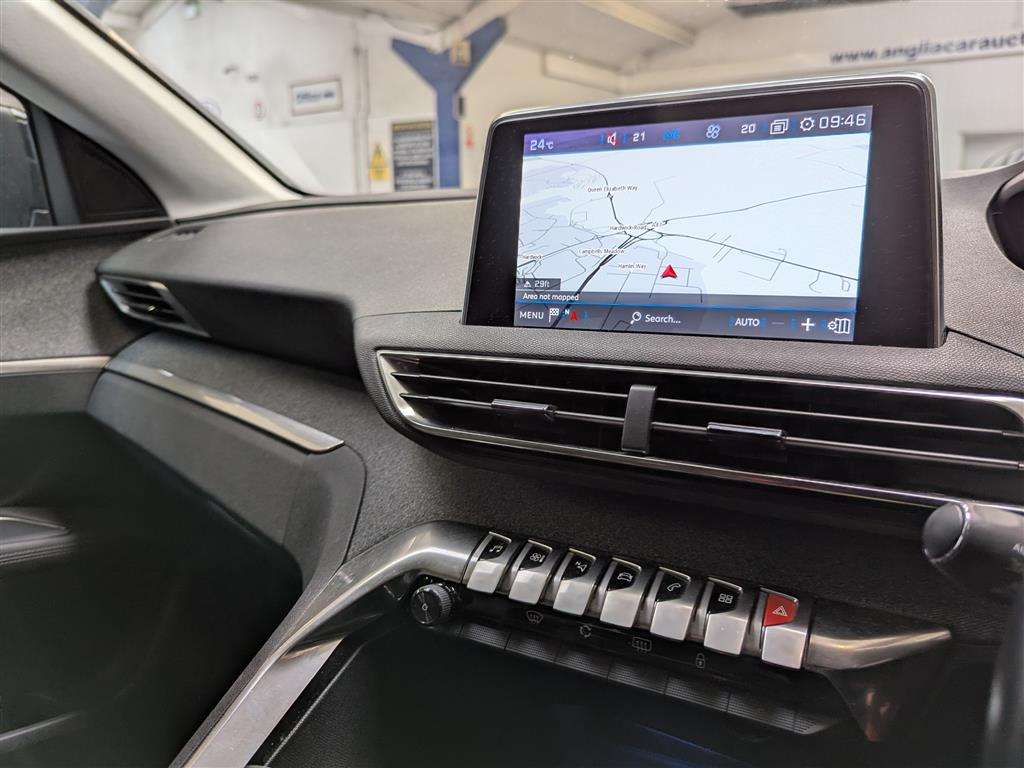 <p>2018 PEUGEOT 3008 ALLURE S/S</p>