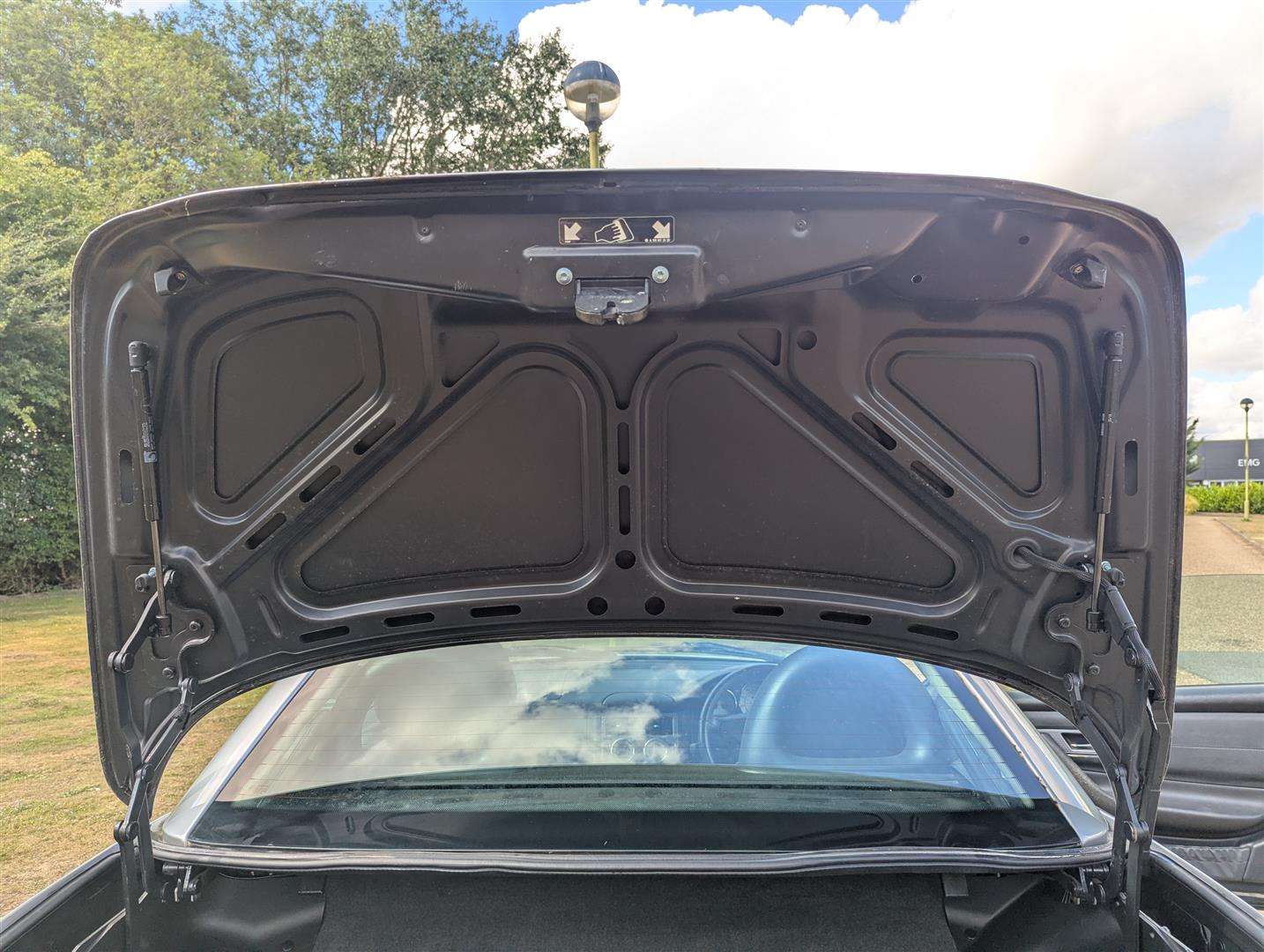 <p>2002 MERCEDES SLK 320 AUTO</p>