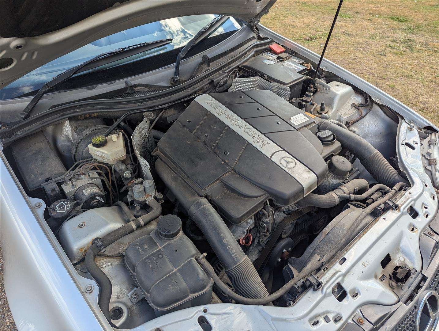 <p>2002 MERCEDES SLK 320 AUTO</p>