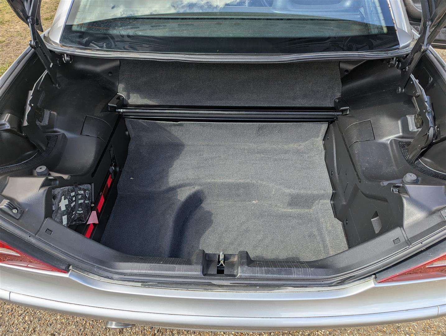 <p>2002 MERCEDES SLK 320 AUTO</p>