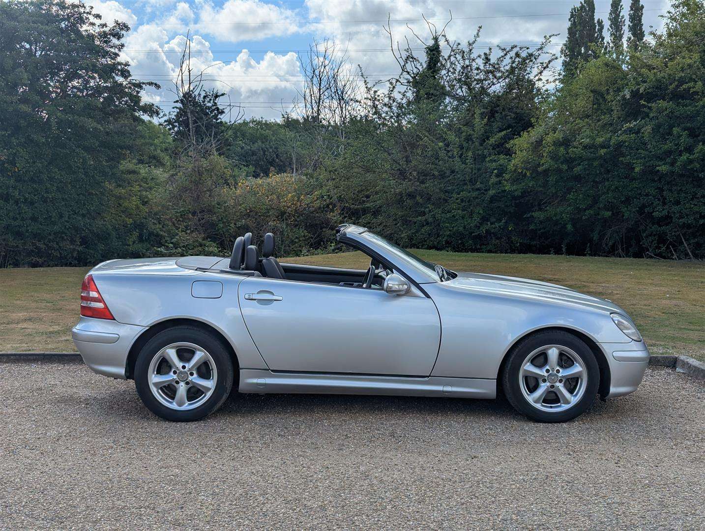<p>2002 MERCEDES SLK 320 AUTO</p>