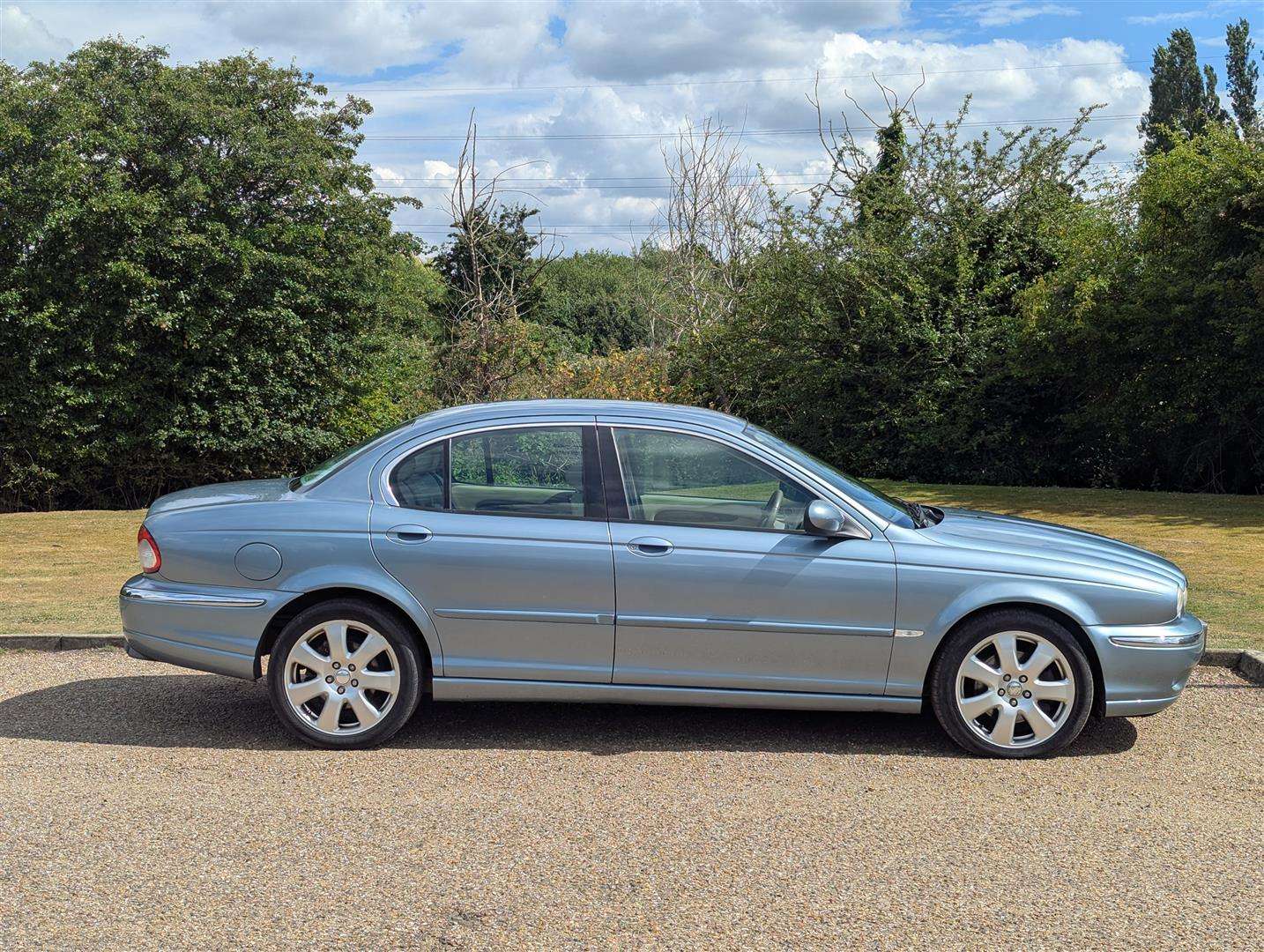 <p>2004 JAGUAR X-TYPE V6 SE AUTO</p>
