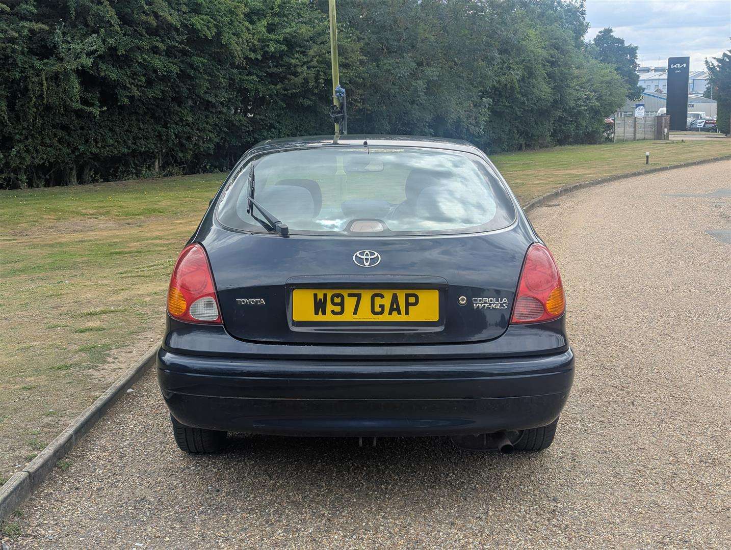 <p>2000 TOYOTA COROLLA VVTI GLS</p>
