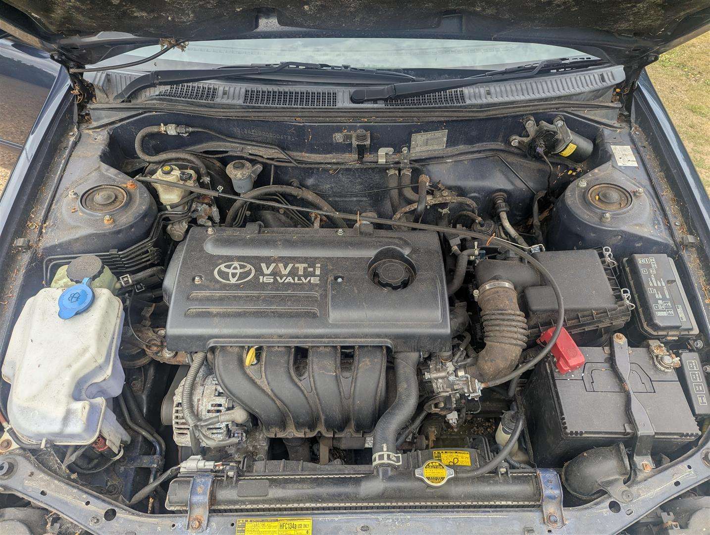 <p>2000 TOYOTA COROLLA VVTI GLS</p>