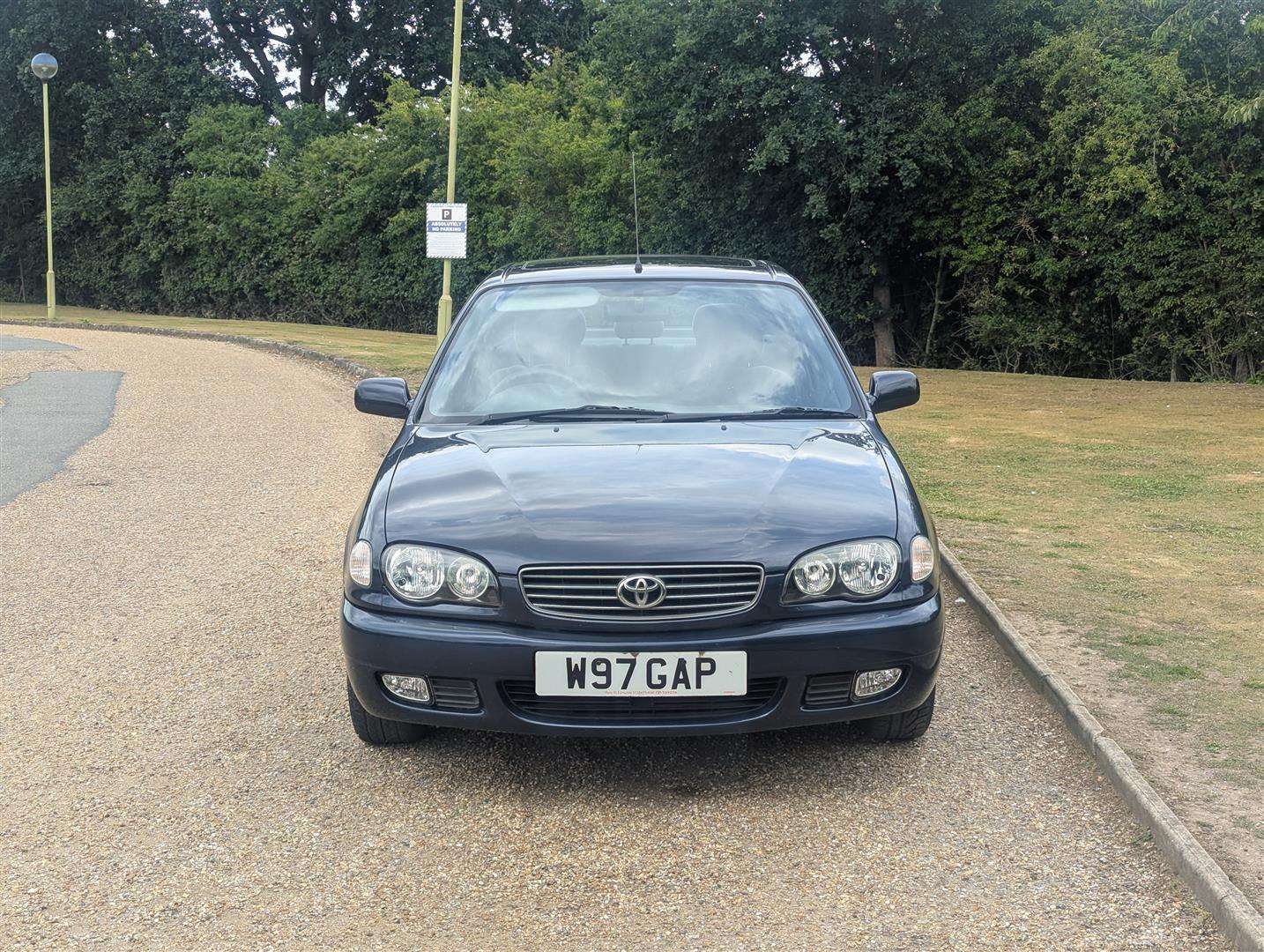 <p>2000 TOYOTA COROLLA VVTI GLS</p>