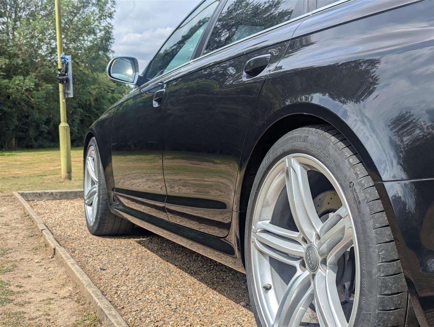 <p>2008 AUDI RS 6</p>