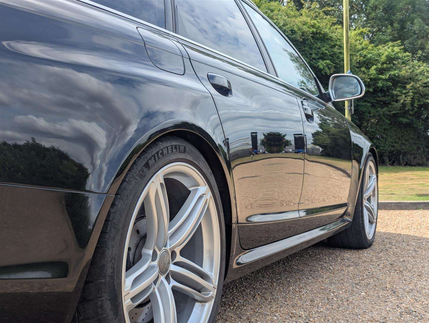 <p>2008 AUDI RS 6</p>