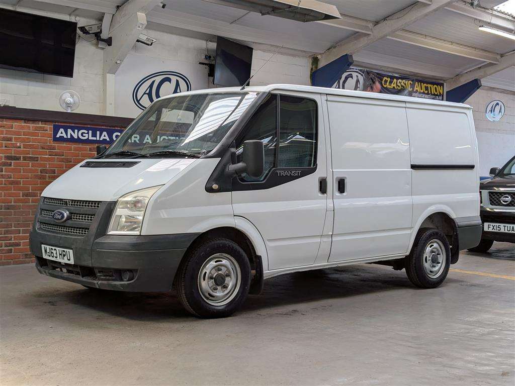 <p>2013 FORD TRANSIT 100 T260 FWD</p>