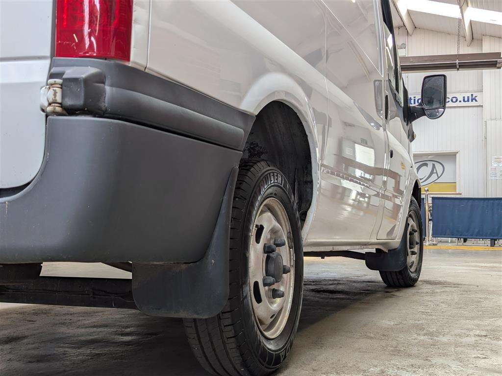 <p>2013 FORD TRANSIT 100 T260 FWD</p>