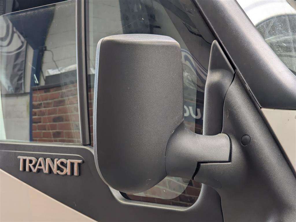 <p>2013 FORD TRANSIT 100 T260 FWD</p>