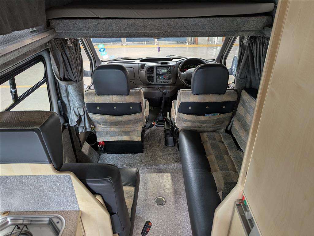 <p>2005 FORD TRANSIT 260 SWB</p>