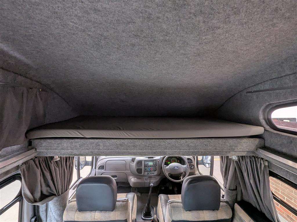 <p>2005 FORD TRANSIT 260 SWB</p>