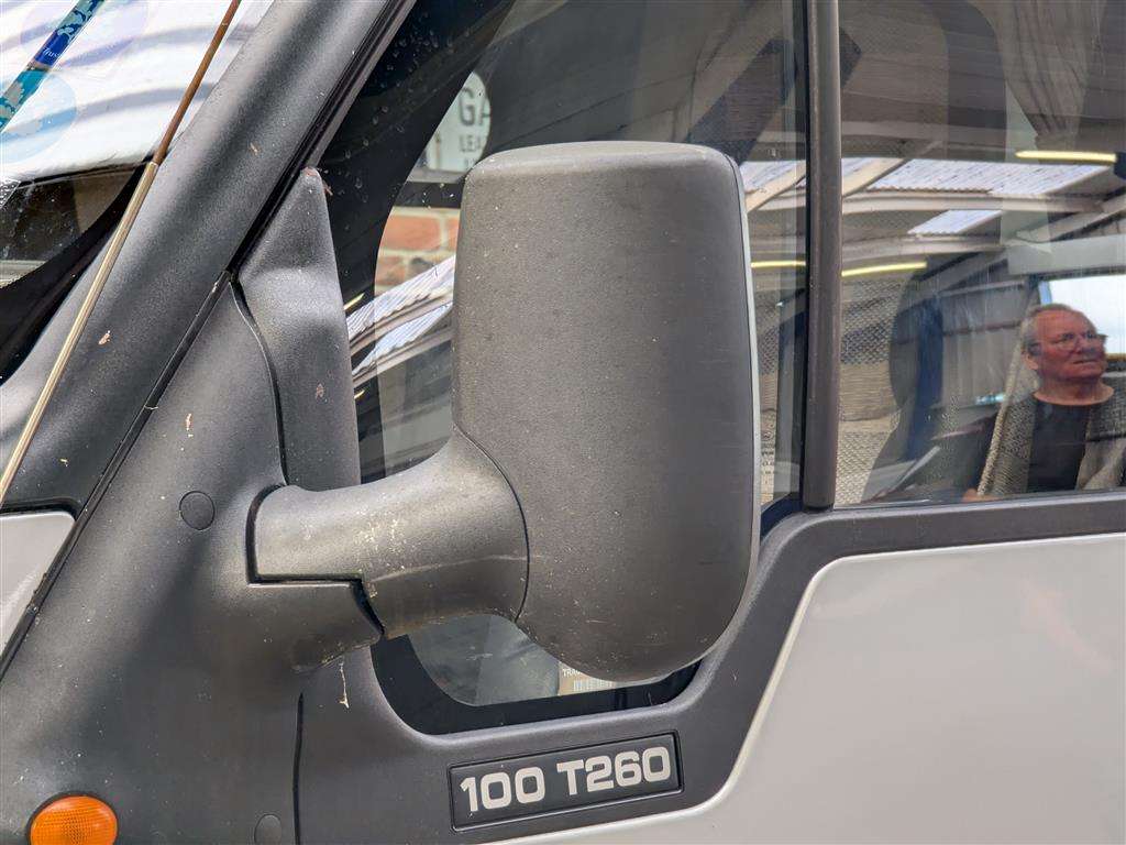 <p>2005 FORD TRANSIT 260 SWB</p>