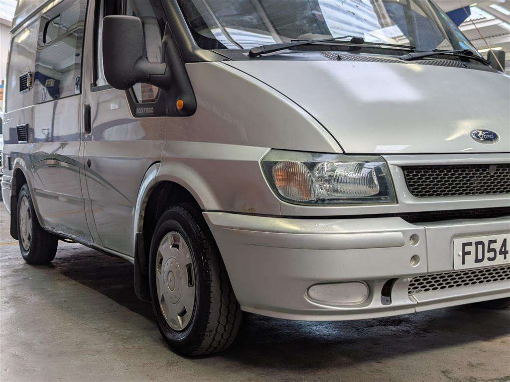 <p>2005 FORD TRANSIT 260 SWB</p>