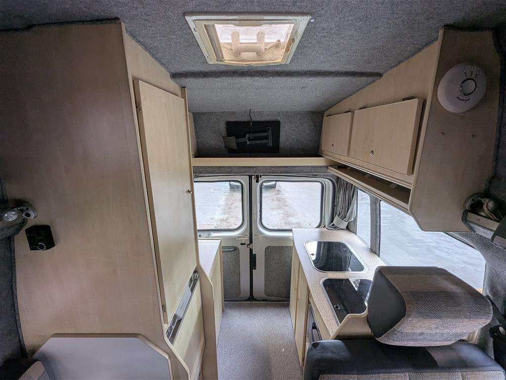 <p>2005 FORD TRANSIT 260 SWB</p>