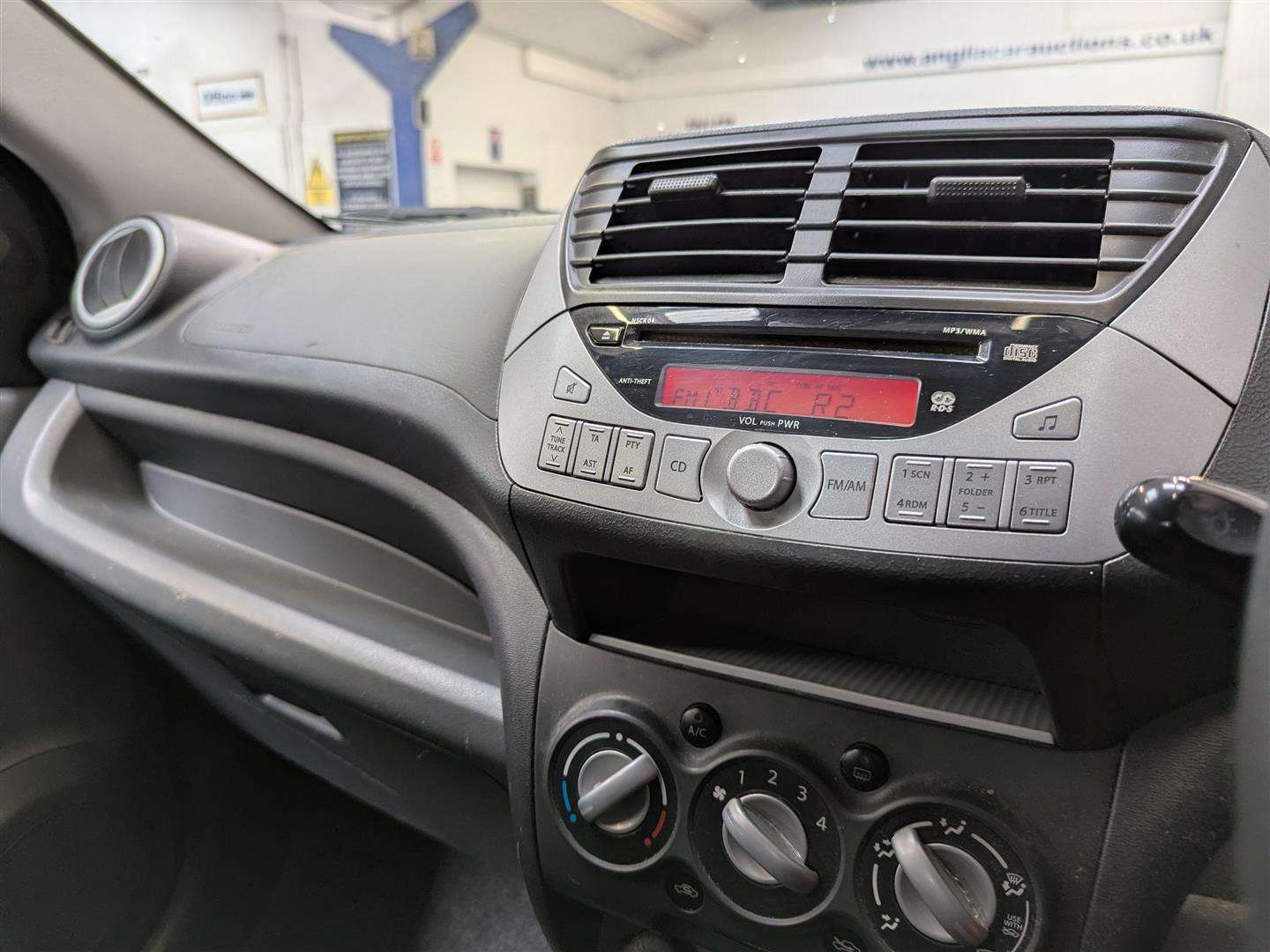 <p>2012 NISSAN PIXO N-TEC</p>