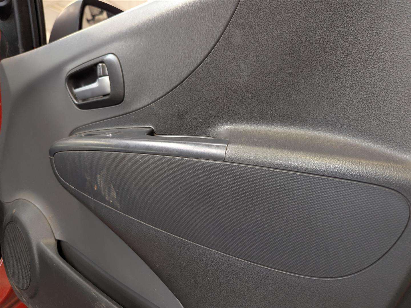 <p>2012 NISSAN PIXO N-TEC</p>