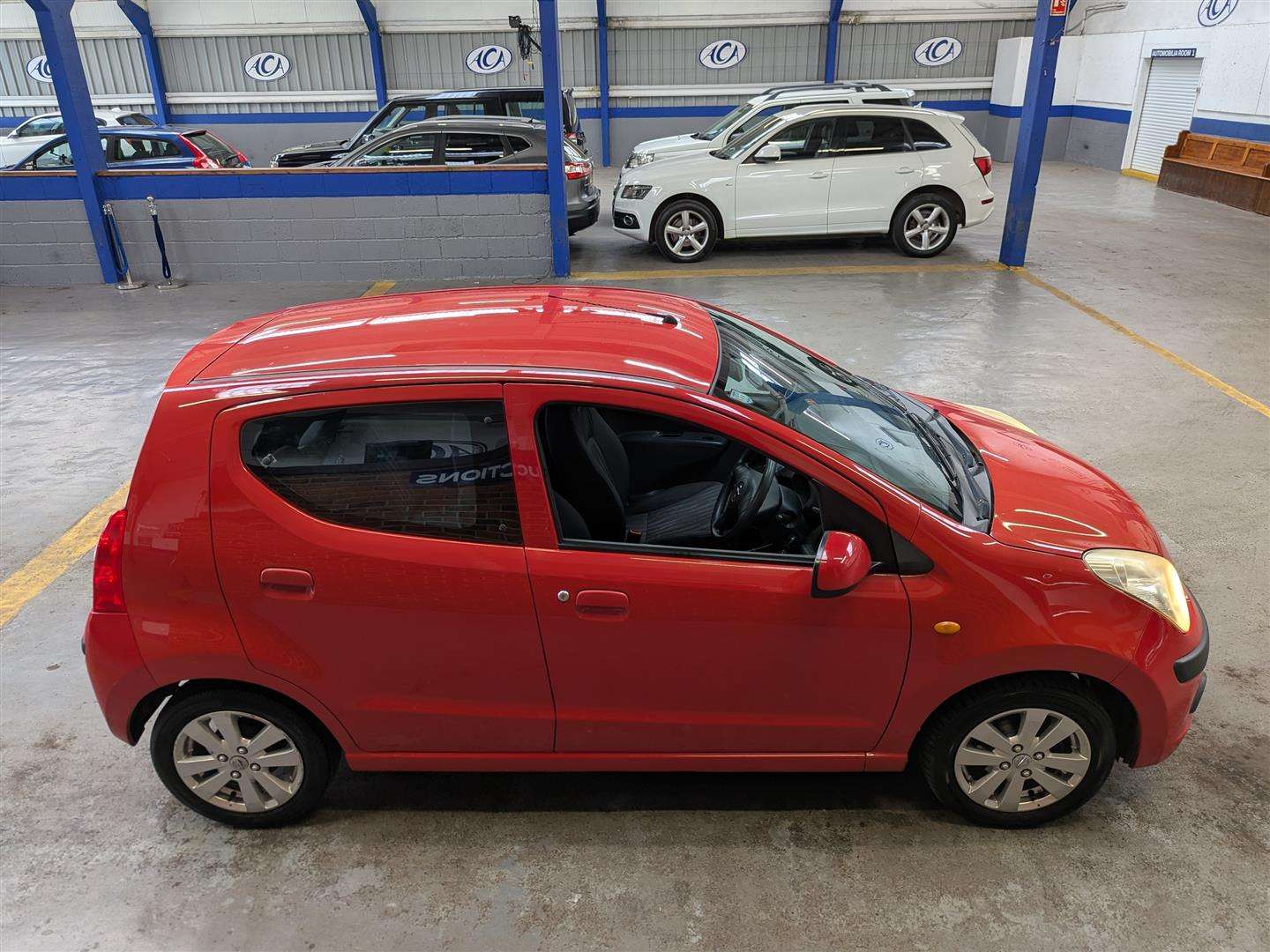 <p>2012 NISSAN PIXO N-TEC</p>