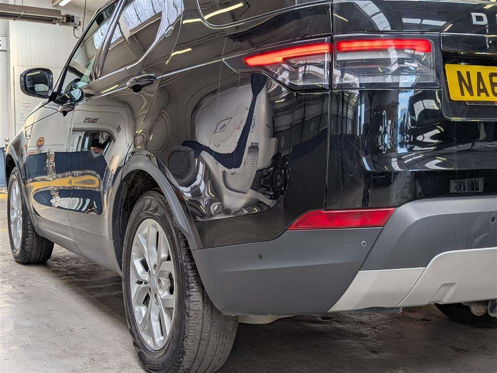 <p>2019 LAND ROVER DISCOVERY SE SD4 AUTO</p>