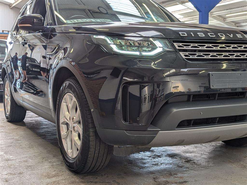 <p>2019 LAND ROVER DISCOVERY SE SD4 AUTO</p>