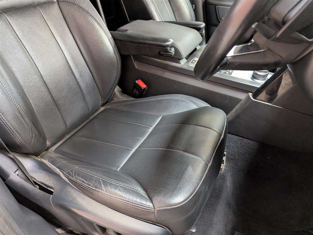 <p>2019 LAND ROVER DISCOVERY SE SD4 AUTO</p>