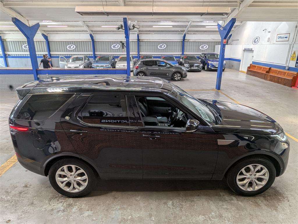 <p>2019 LAND ROVER DISCOVERY SE SD4 AUTO</p>