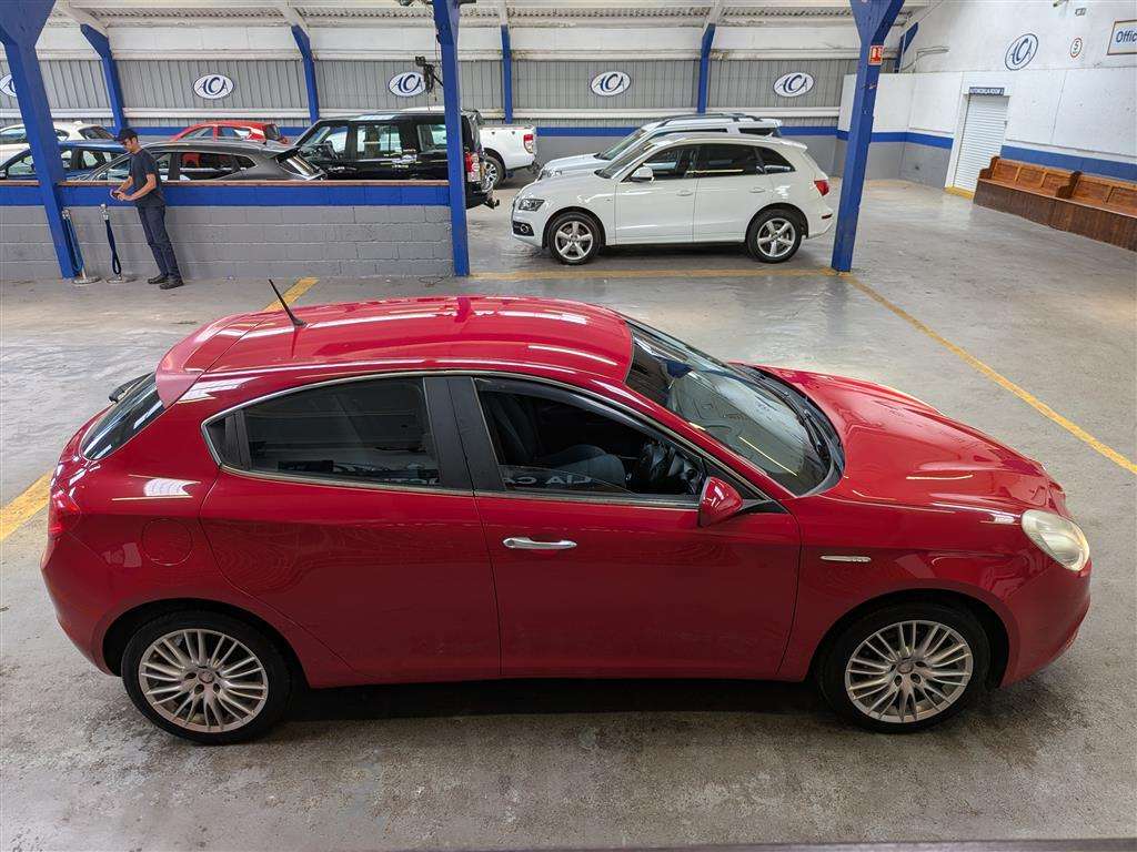 <p>2011 ALFA ROMEO GIULIETTA LUSSO TB</p>