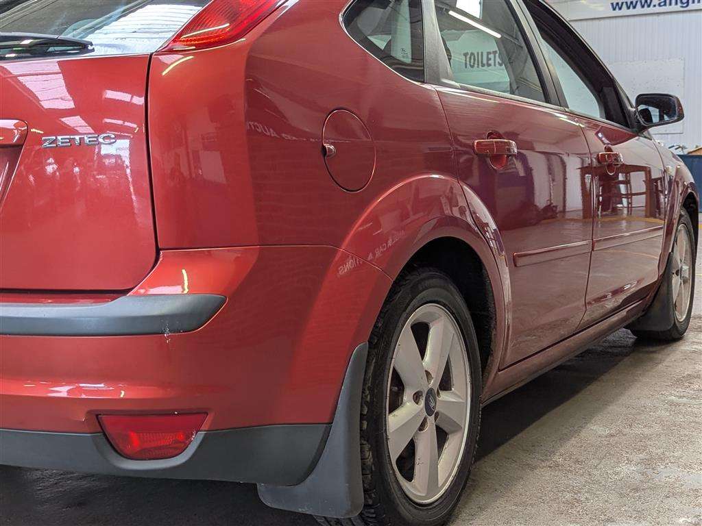 <p>2007 FORD FOCUS ZETEC CLIMATE</p>