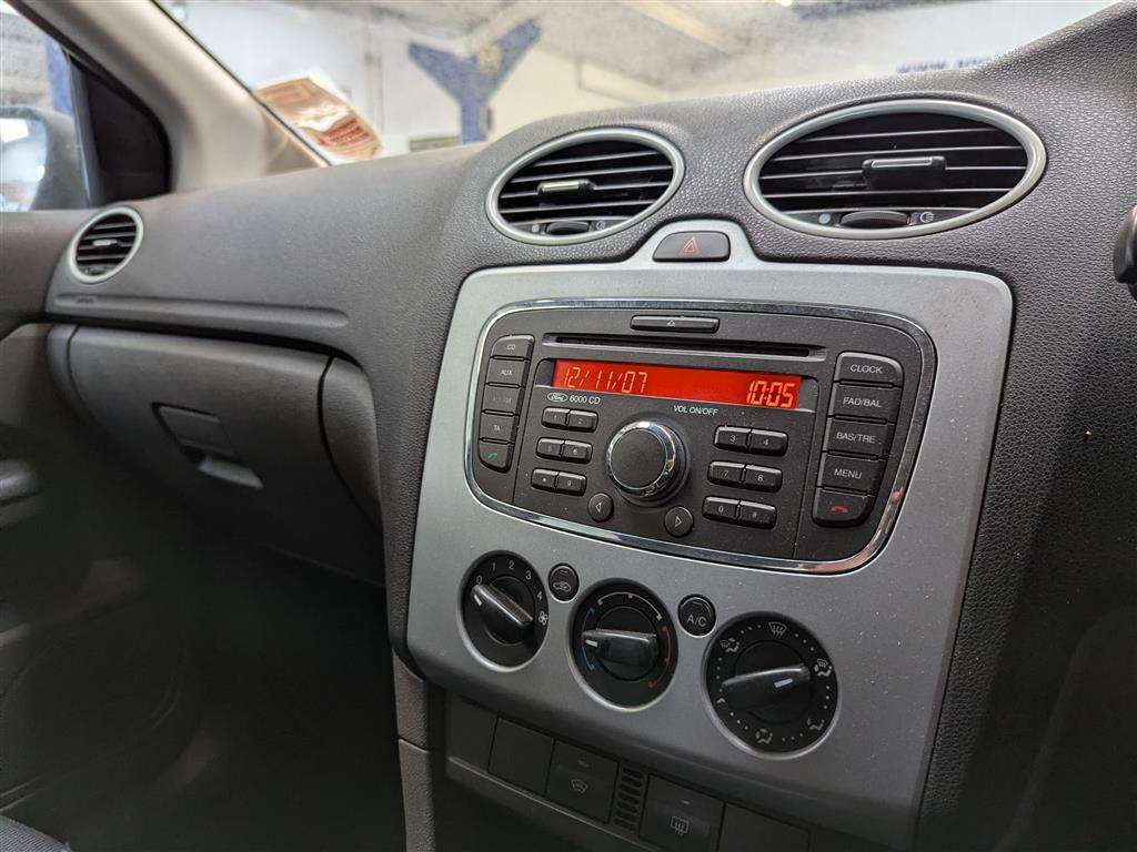 <p>2007 FORD FOCUS ZETEC CLIMATE</p>